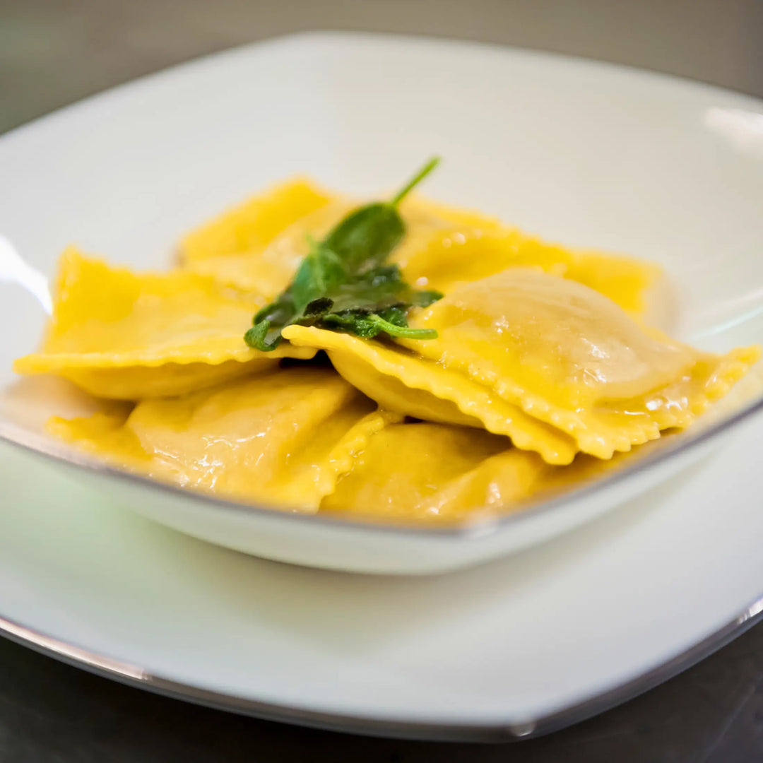 Ravioli di Ricotta e Spinaci: Un Capolavoro di Semplicità Modena Food Boutique