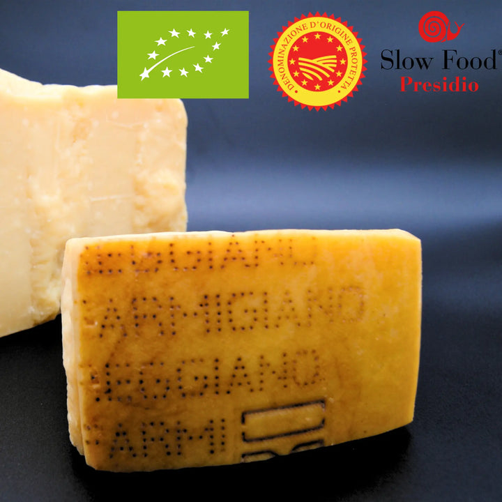 Parmigiano Reggiano DOP Biologico di Vacca Bianca Modenese stagionato 22 mesi - 500 gr. Modena Food Boutique