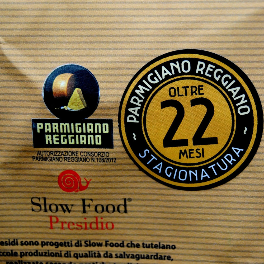 Parmigiano Reggiano DOP Biologico di Vacca Bianca Modenese stagionato 22 mesi - 500 gr. Modena Food Boutique